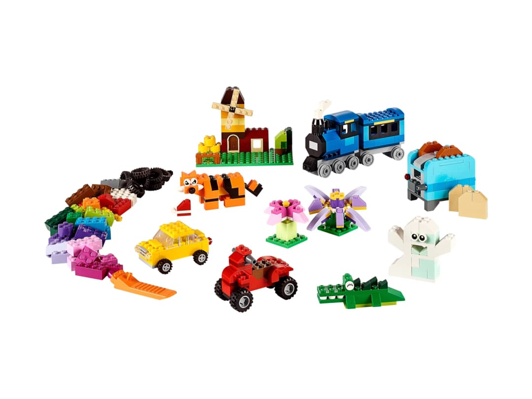 Коробка кубиків LEGO® для творчого конструювання, середнього розміру — зображення 1 з 11