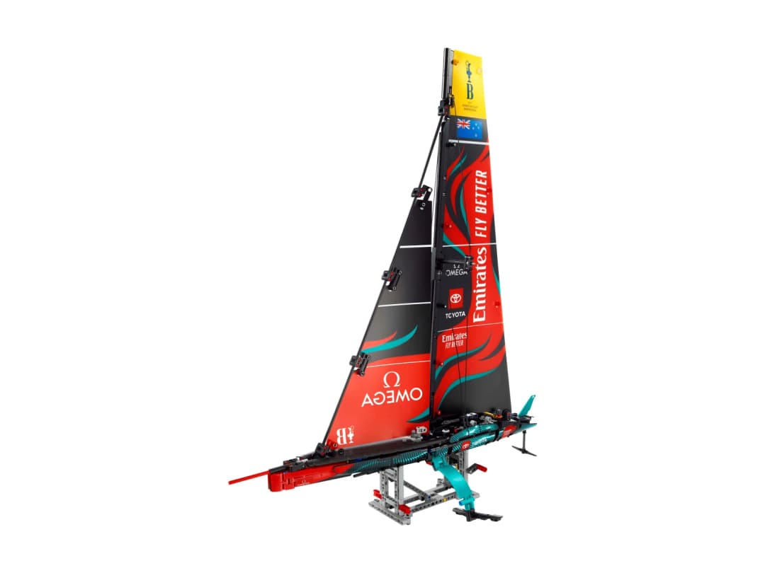 Яхта Emirates Team New Zealand AC75 — зображення 1 з 11