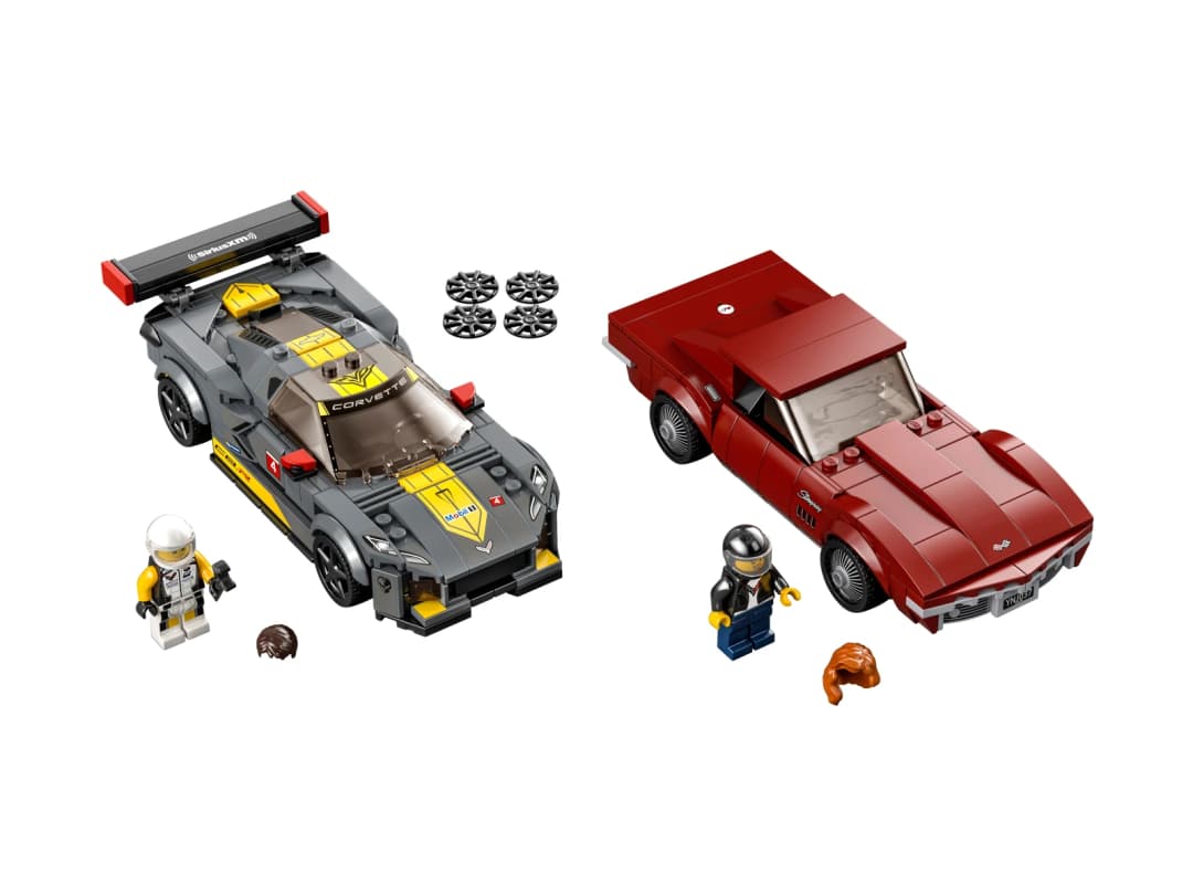 Chevrolet Corvette C8.R Race Car and 1969 Chevrolet Corvette — зображення 1 з 11