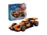 Пілот F1® з автомобілем для перегонів команди McLaren — мініатюра 2 з 7