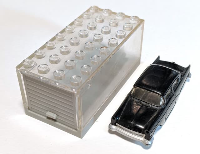 1:87 Opel Rekord with Garage