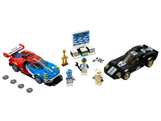 Автомобіль Ford GT 2016 року і Ford GT40 1966 року