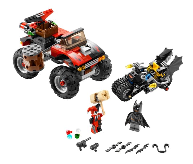 The Batcycle™: Harley Quinn's Hammer Tru